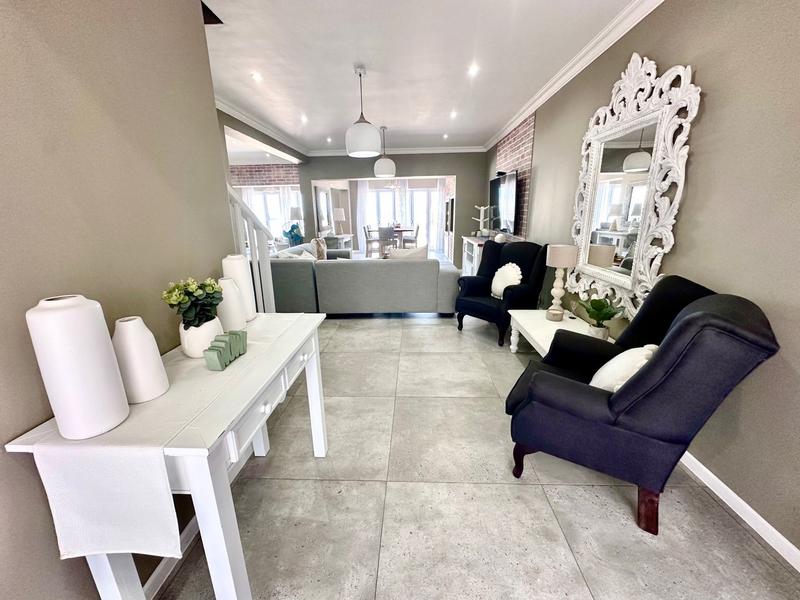 To Let 4 Bedroom Property for Rent in Pinnacle Point Golf Estate Western Cape